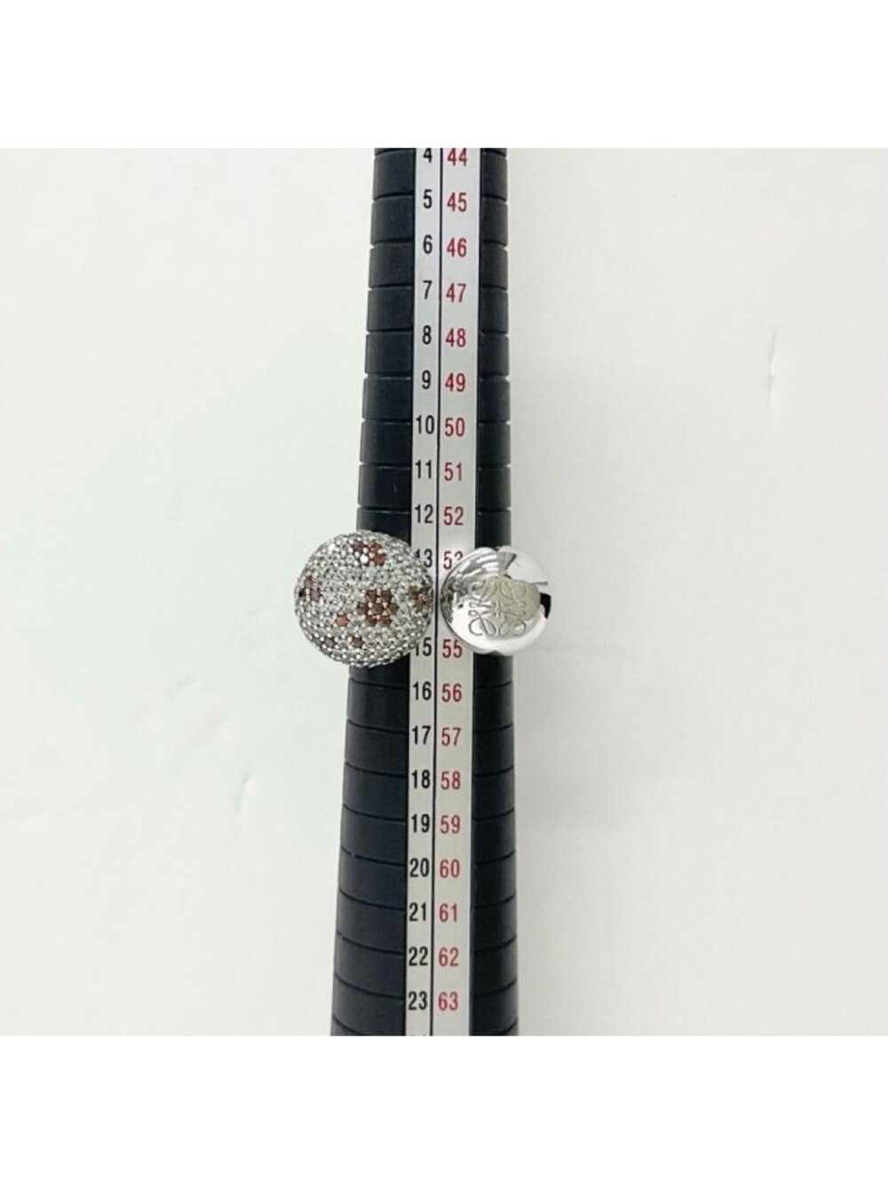 Loewe Anagram Ring Rhinestone Silver - Picture 6 of 7